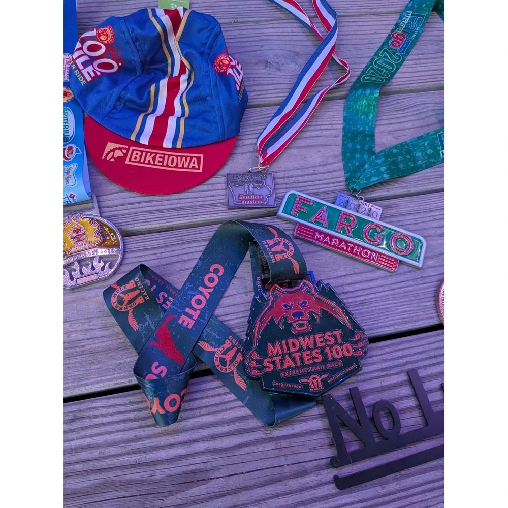 Lot of‎ 5 Finishers medals 5k 10k half marathon and marathon Hat Metal Plaque